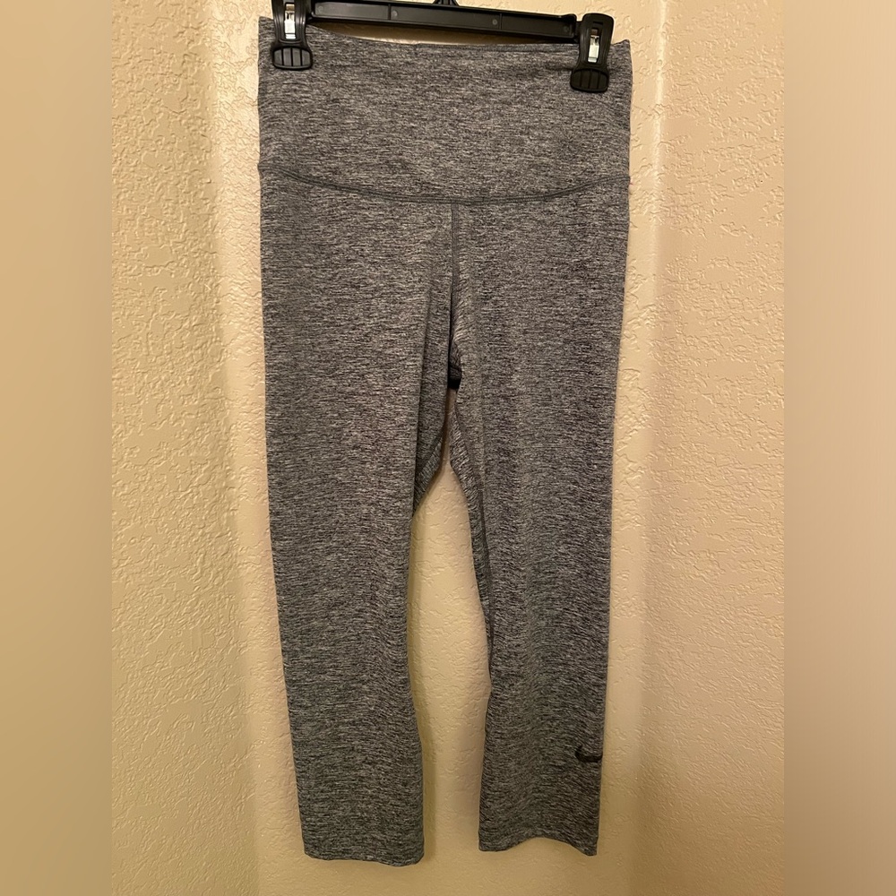 Women’s Nike Dri Fit Capri Leggings